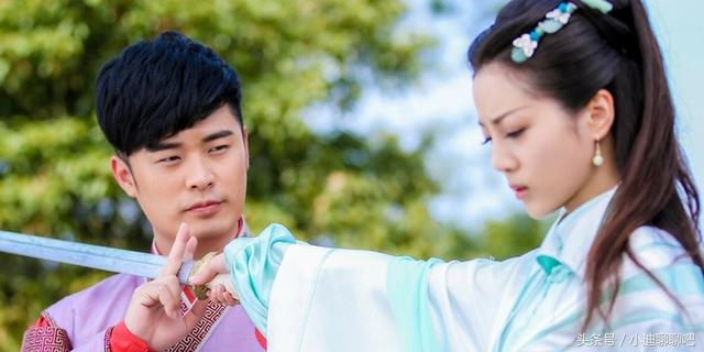 杨幂最近和刘恺威状况,杨幂旗下的4朵金花谁最红