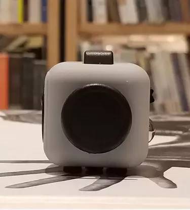 专职手瘾一百年的小物件