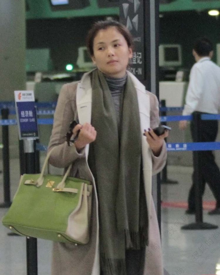 欢乐颂2刘涛蓝色背带,欢乐颂2刘涛用的流苏包