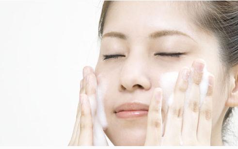 什么是激素脸痘痘,什么是激素痘