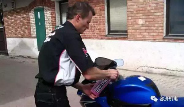 如何让自己的摩托车焕然一新,摩托车有点旧了怎么变新