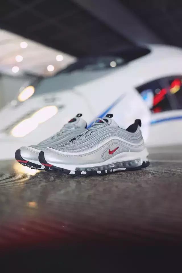 没买到之前银*弹子**，那么你一定不能错过这次金色的