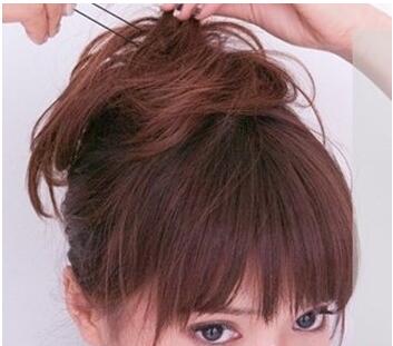 卷发盘发教程50岁,卷发盘发视频教程简单易学