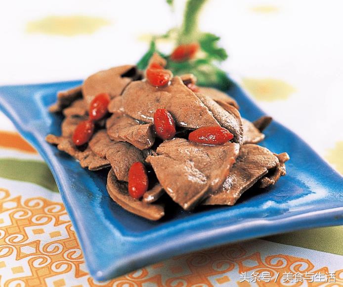 食疗养生百合雪梨马蹄枸杞,玉竹黄精枸杞百合莲子食疗