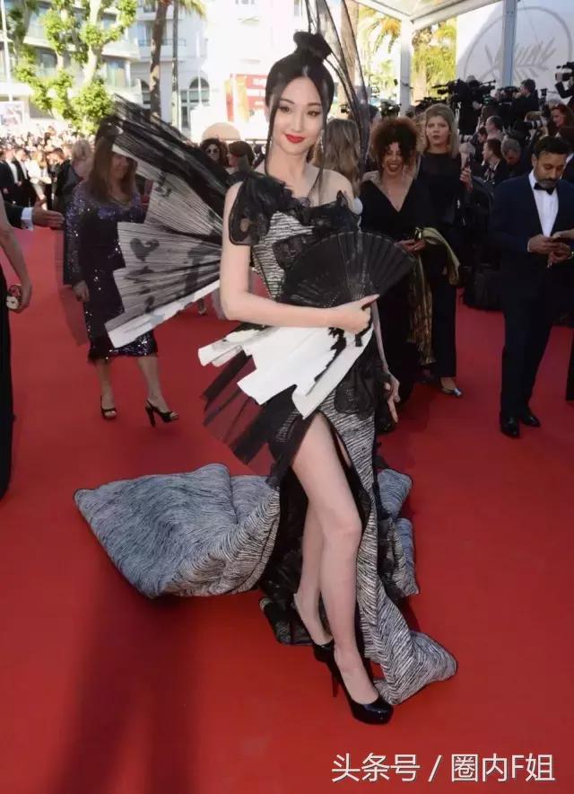 穿*旗国**，扮鸡精，没有范冰冰镇场的戛纳红毯今年来了多少妖魔鬼怪