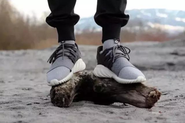 袜子当鞋子穿的视频,袜子能不能当鞋子穿