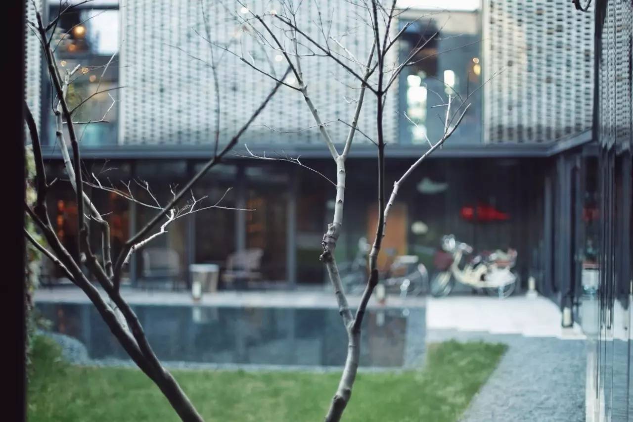 千年运河边，将烟雨江南盈手相赠，你还欠自己一次隐居