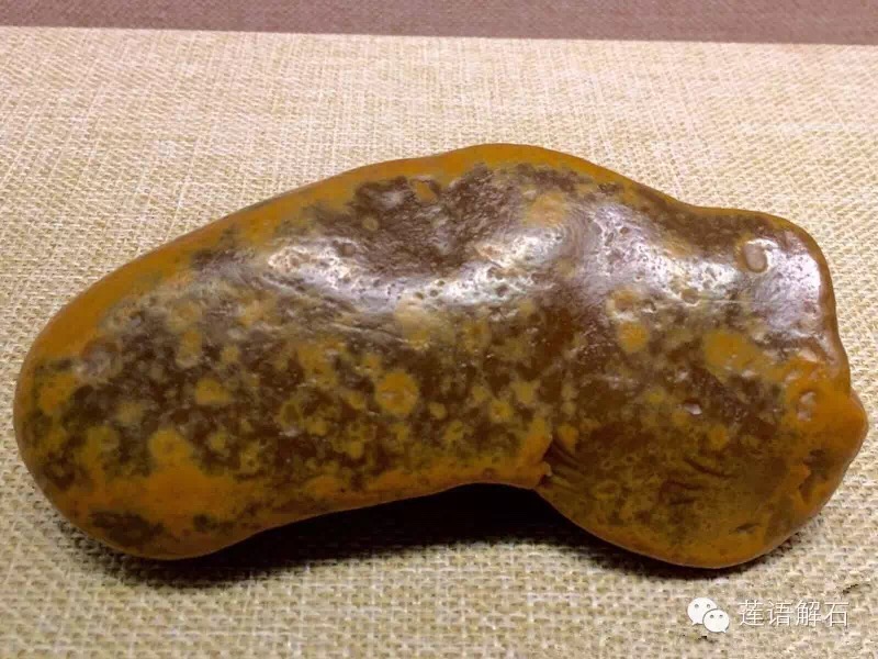 昌化田黄石与寿山田黄石哪个更好,寿山田黄石和昌化田黄石哪一种贵