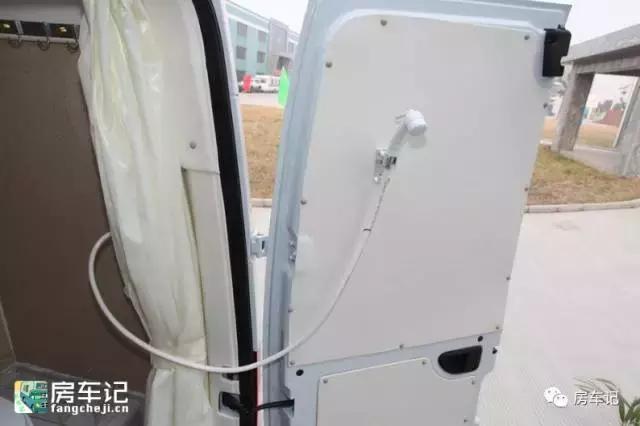 德兴东风御风短轴房车配置表,最便宜的大通短轴自动挡房车