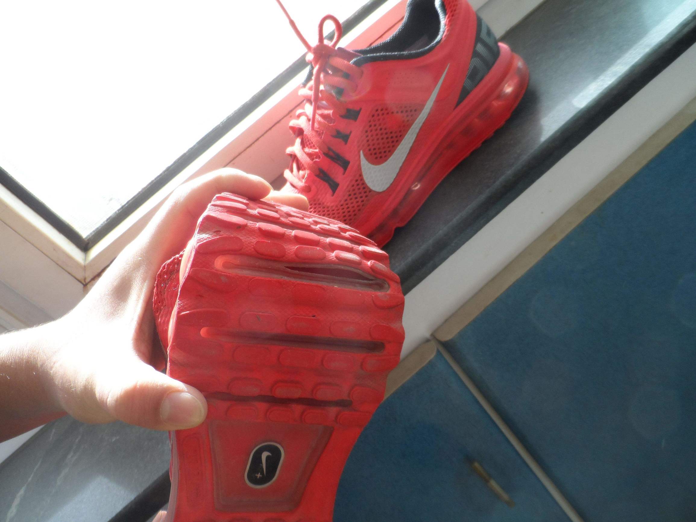 假货通过物流变“海归”，快递的沦陷只是黑色产业中的一环？