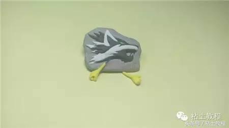 用彩泥来做海绵宝宝,海绵宝宝动画片橡皮泥手工制作