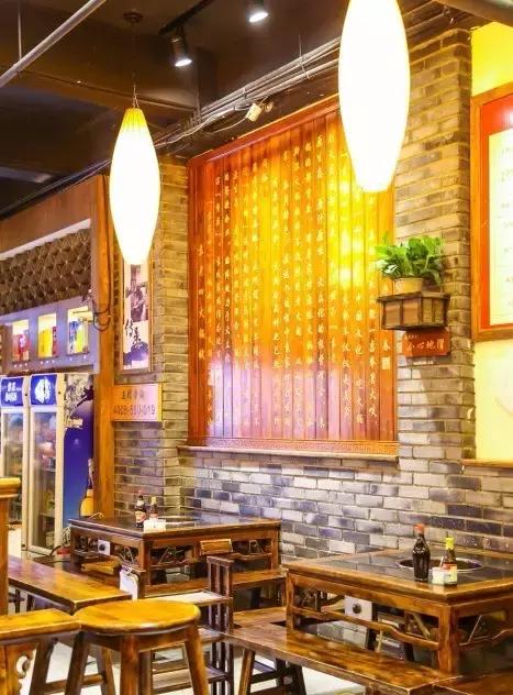 他，如何缔造了方圆百米3家门店都排长队的神话？