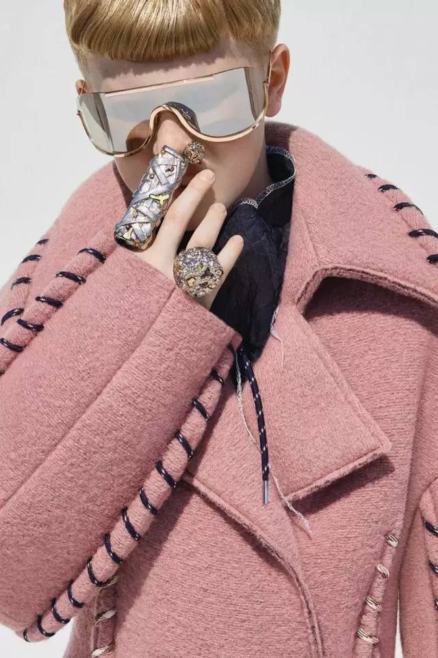 如何判断自己适不适合戴墨镜,怎么判断自己适不适合戴墨镜