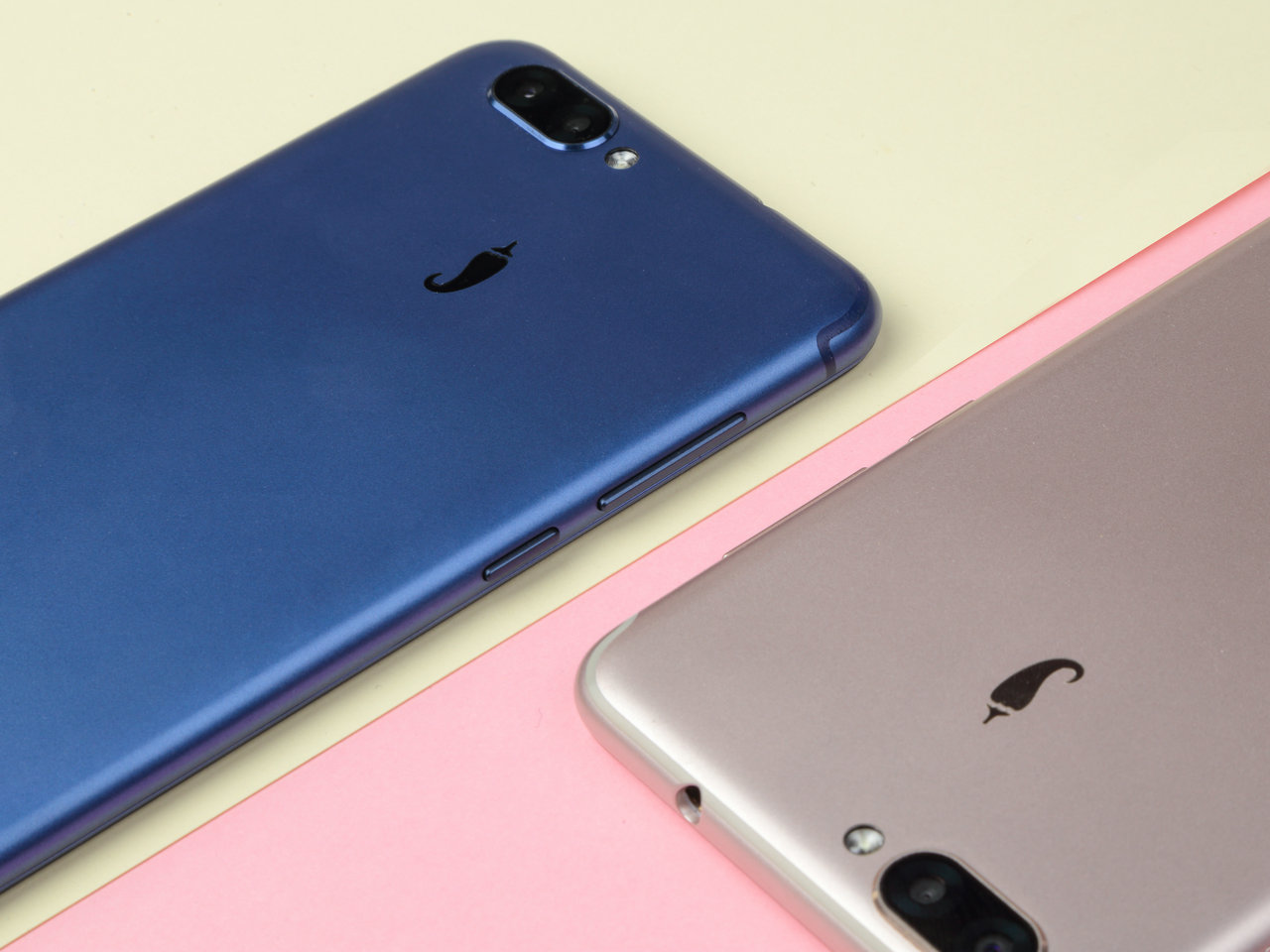 红辣椒新旧版,红辣椒最新款网红爆款