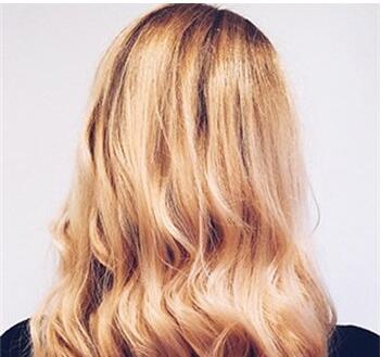 卷发盘发教程50岁,卷发盘发视频教程简单易学