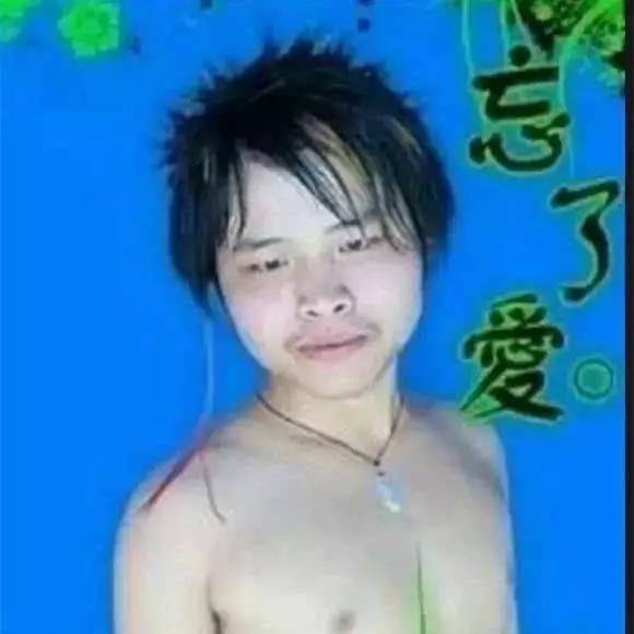 刷榜单、发广告,杀马特除了颓废,还有着自己的商业版图