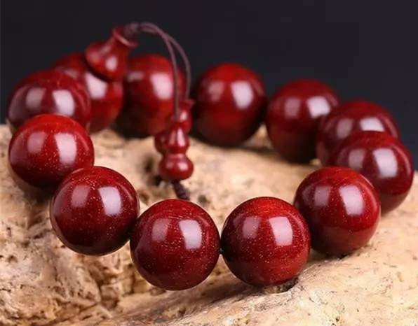 老炮儿豪车揭秘,老炮儿拿了什么东西