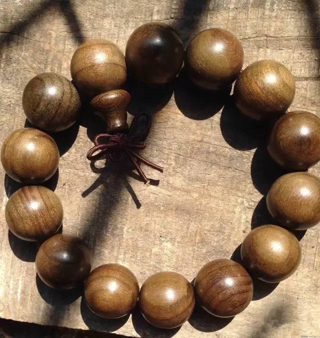 老炮儿豪车揭秘,老炮儿拿了什么东西