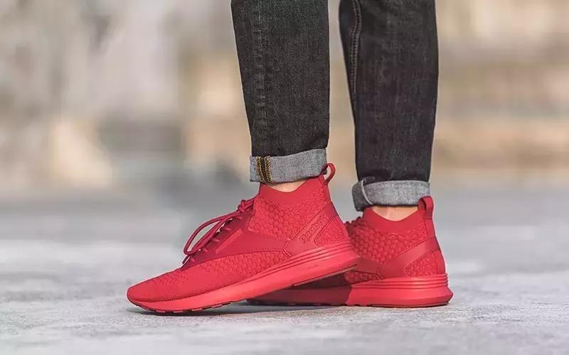 袜子当鞋子穿的视频,袜子能不能当鞋子穿