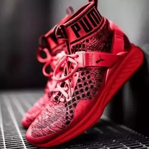 袜子当鞋子穿的视频,袜子能不能当鞋子穿