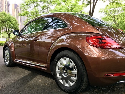 14年大众甲壳虫白色驾驶感受,新到17年大众甲壳虫