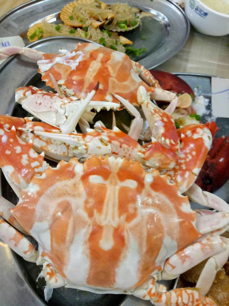 两个快乐的小阿妹神游三亚