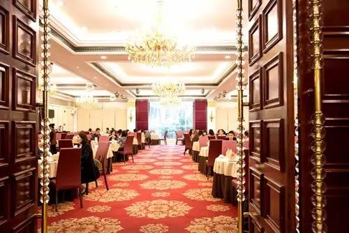 这个空降厨师，为何工资高过港厨？