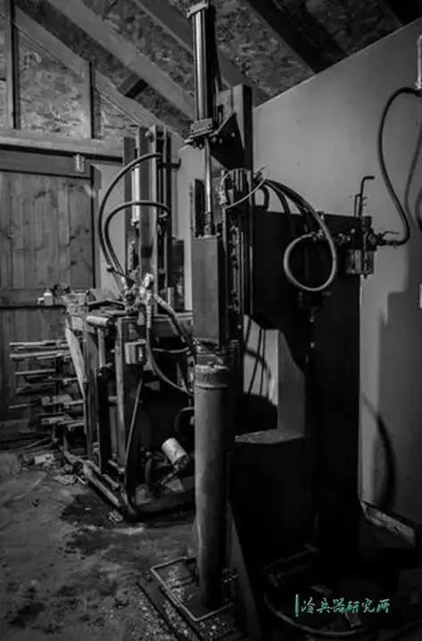 最好的刀匠纯手工打造刀,顶级刀匠锻造刀全过程