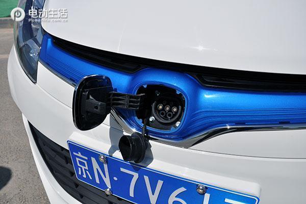 长安奔奔evstar国民版能爬陡坡,长安奔奔ev和e-star哪个划算