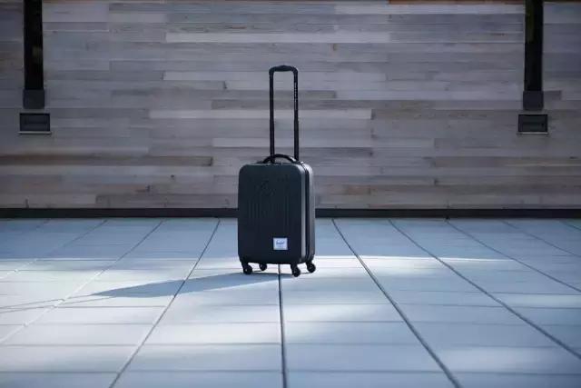 哪个牌子的旅行箱性价比高,哪个旅行箱值得买