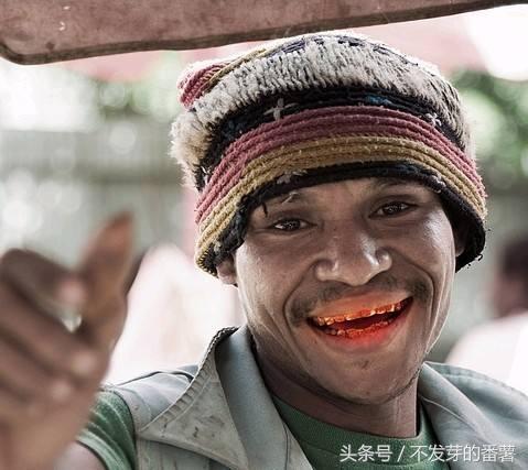 盘点那些吃槟榔恐怖照片,嚼槟榔面目全非图片