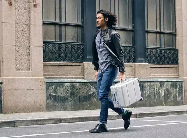 哪个牌子的旅行箱性价比高,哪个旅行箱值得买