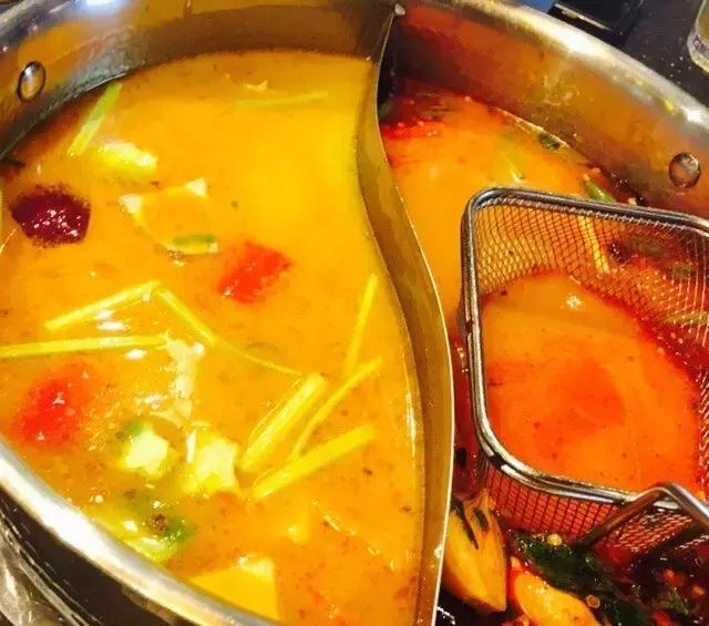 各位旅客,前方到站昆城广场,请注意装满钱包,装满钱包!