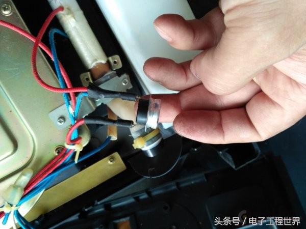 电暖风机拆解视频教程,500瓦以下的暖风机拆解