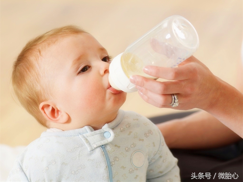 宝宝长期厌奶会引起发育迟缓吗,厌奶期的宝宝如何引导