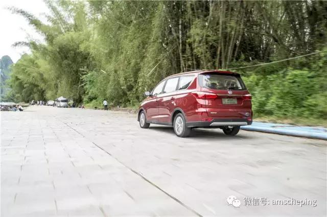 长安凌轩和宝骏730对比视频,长安凌轩对比新款730