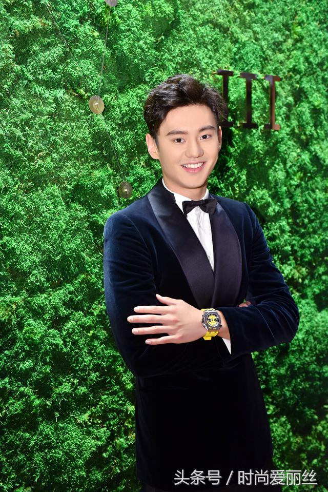 这款网红表到底有什么魔力鹿晗吴奇隆潘玮柏都被圈粉