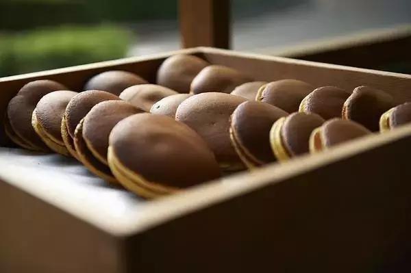 网红小吃的真实感受 (网红美食的魅力就是要排队)