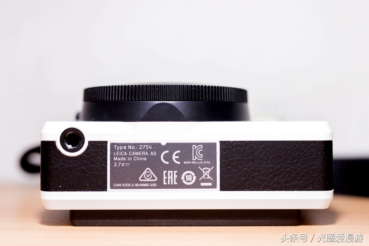 徕卡sofort拍立得怎么出照片,徕卡sofort拍立得自拍