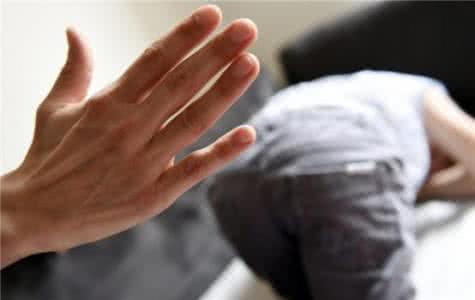 父母在教育中会经历的三道坎,父母最关心的教育问题