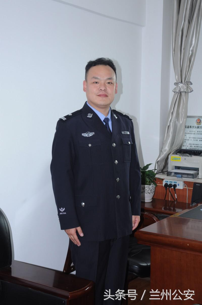 *徽警**荣耀:全国优秀人民警察南锋:便衣警察究竟是一种怎样的存在