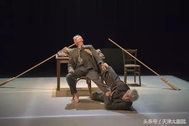 等待戈多话剧4分钟,等待戈多话剧片段20分钟