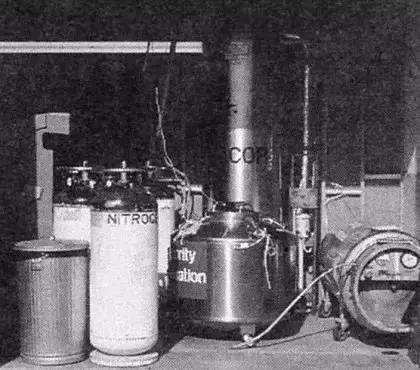 为了复活50年前的“冷冻人”,这个维修工背负了半世纪的骂名