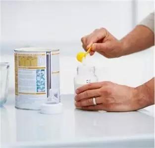 日本奶瓶betta好还是贝亲好,贝亲和布朗奶瓶哪个好