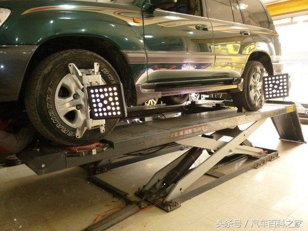 四轮换位做动平衡还是四轮定位,四轮动平衡和四轮定位哪个贵