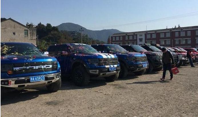 浙江结婚豪车车队,浙江土豪结婚全是劳斯莱斯