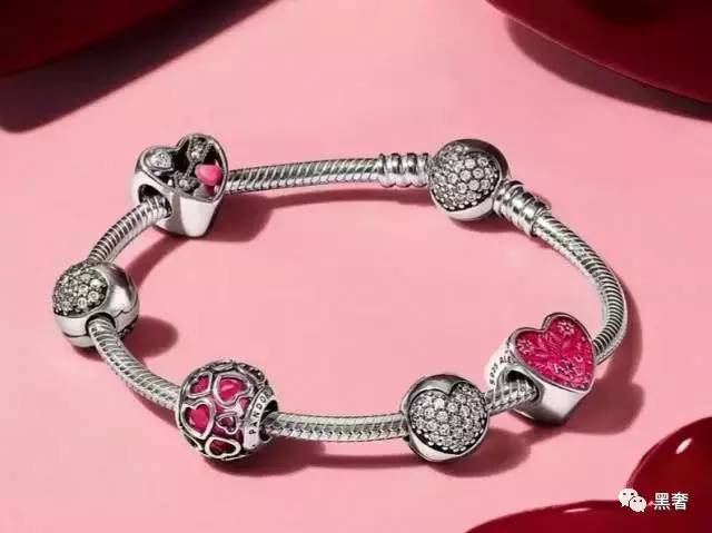 一入潘门深似海｜潘多拉的串珠子是怎么让人买到上瘾的？