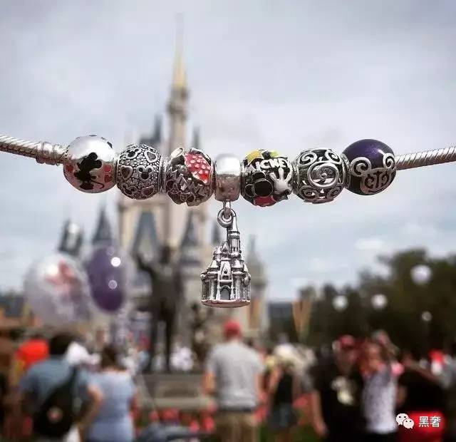 一入潘门深似海｜潘多拉的串珠子是怎么让人买到上瘾的？