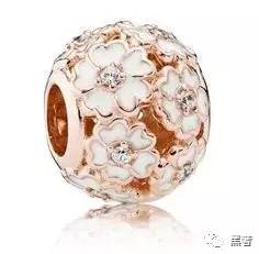 一入潘门深似海｜潘多拉的串珠子是怎么让人买到上瘾的？