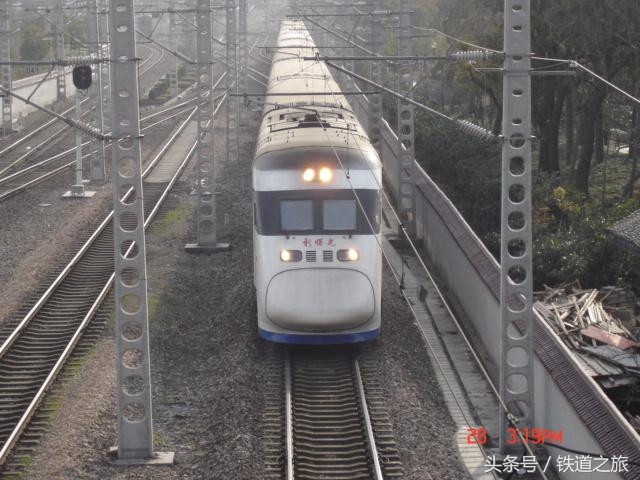 追寻消失的动车组列车-新曙光